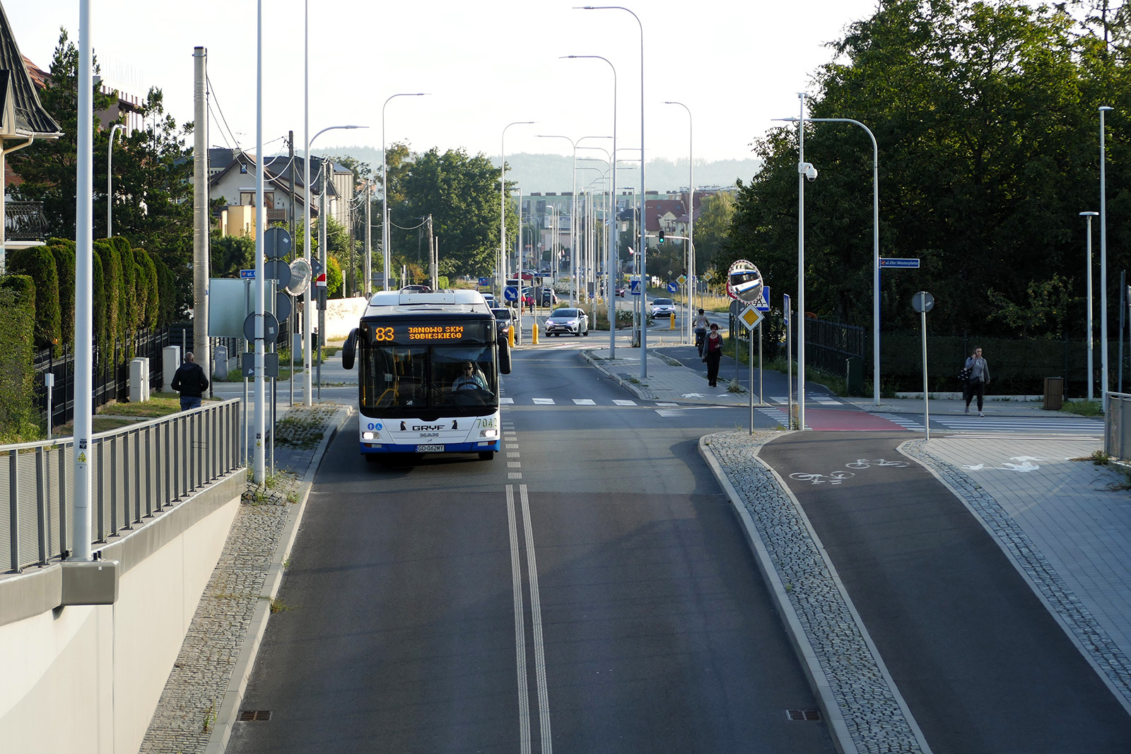 Autobus linii 83, węzeł integracyjny Rumia Janowo